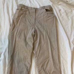 Beige cozy cropped cargo pants !